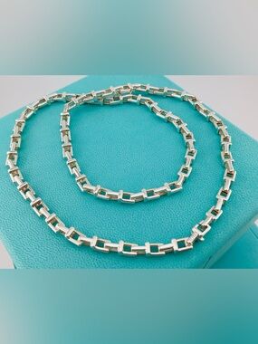 Tiffany Narrow T Links Necklace